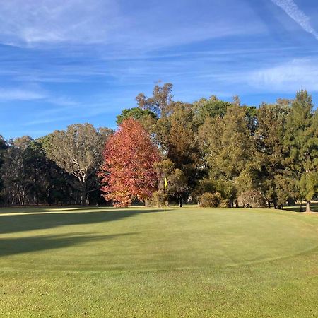 Corowa Golf Club Motel Экстерьер фото