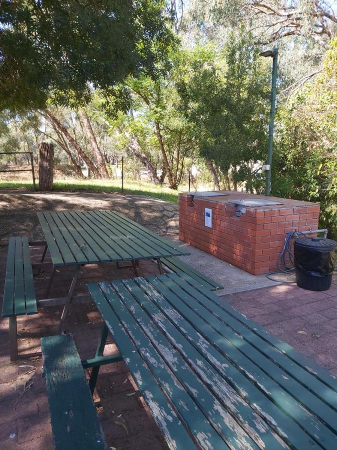 Corowa Golf Club Motel Экстерьер фото