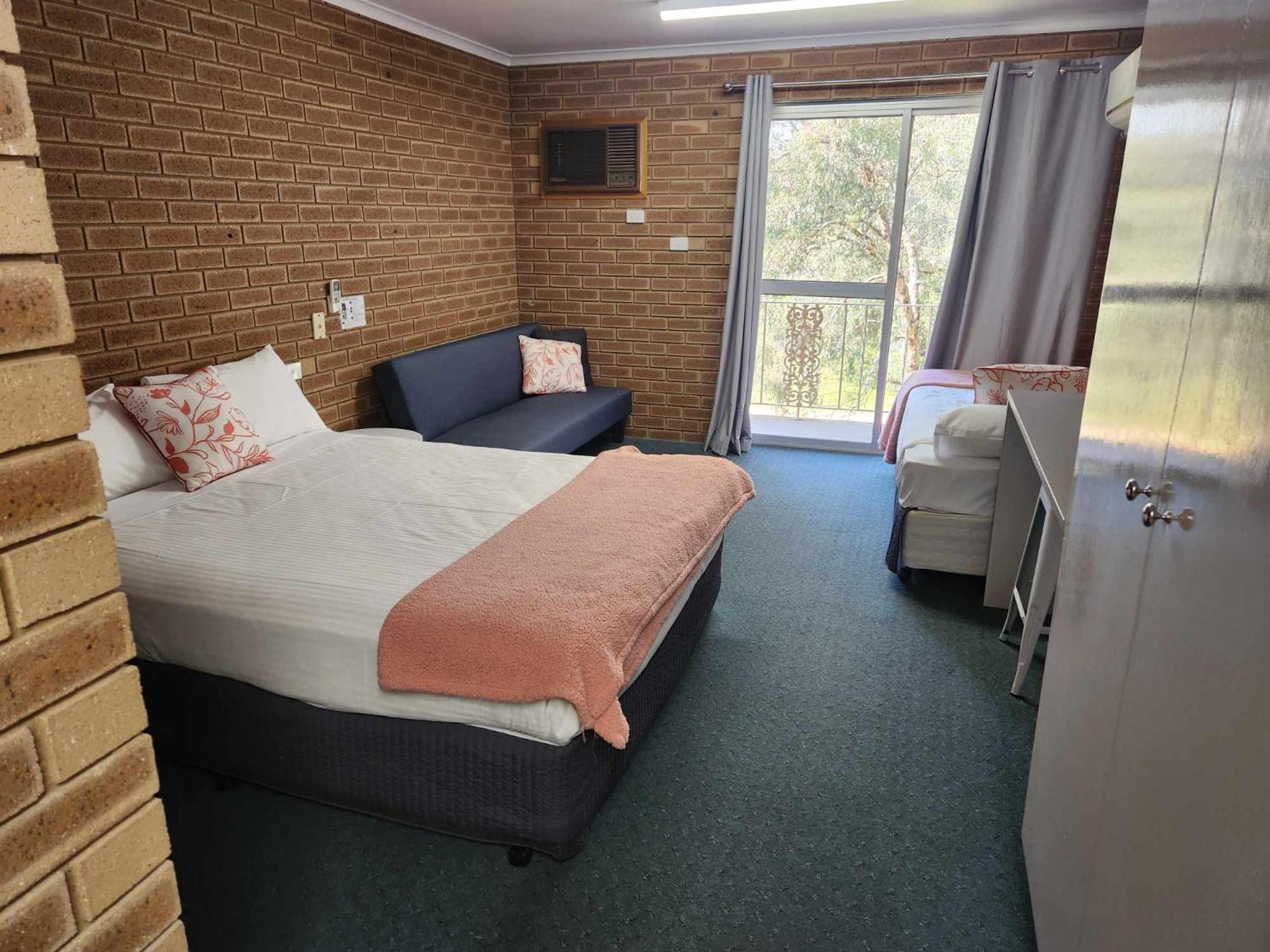 Corowa Golf Club Motel Экстерьер фото