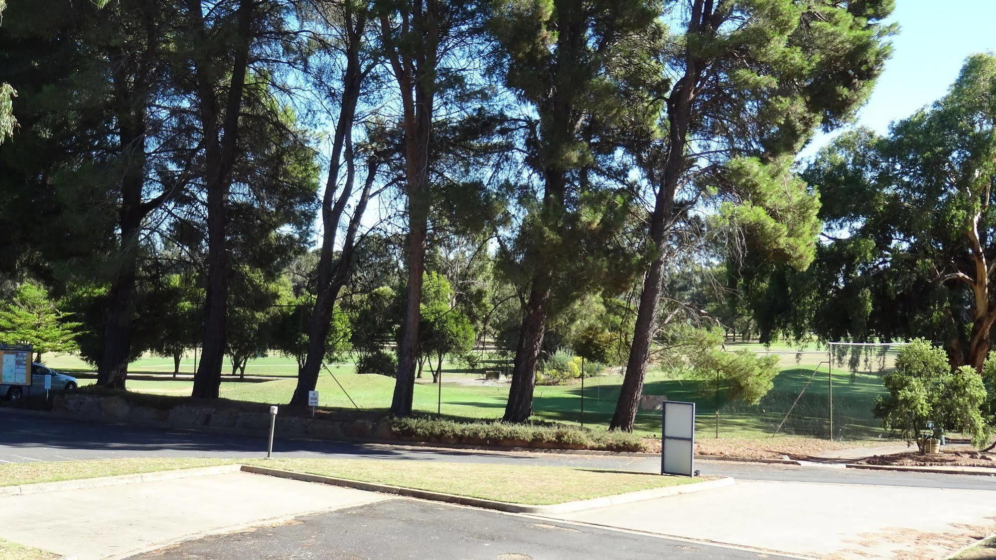 Corowa Golf Club Motel Экстерьер фото